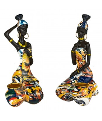 Africana sentada 2 dif.