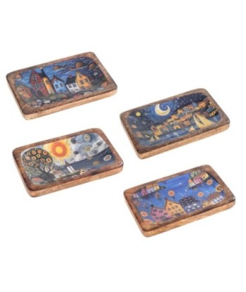 Bandeja Decorativa de Madera de Mango con Diseño de Casitas, Ideal para Cocina y Sala, Set de 4 Unidades