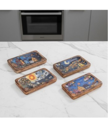 Bandeja Decorativa de Madera de Mango con Diseño de Casitas, Ideal para Cocina y Sala, Set de 4 Unidades