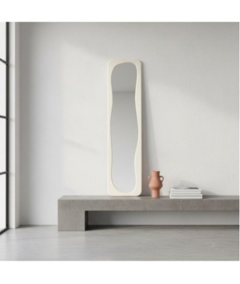 Espejo de pared en MDF y cristal con diseño moderno y estilizado