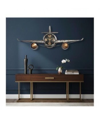 Reloj de metal estilo avión con detalles vintage y esfera negra