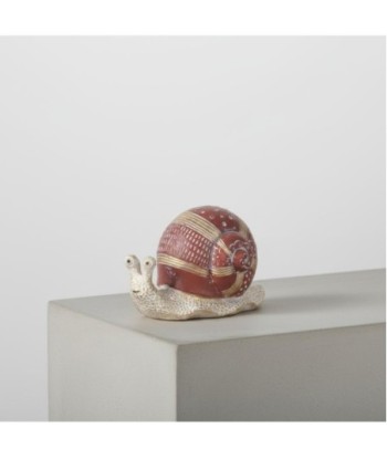 Figura Decorativa de Caracol en Resina con Detalles Dorados