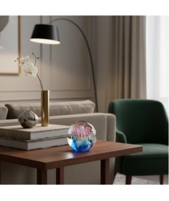 Pisapapel de vidrio decorativo con diseño floral en colores azul y rosa