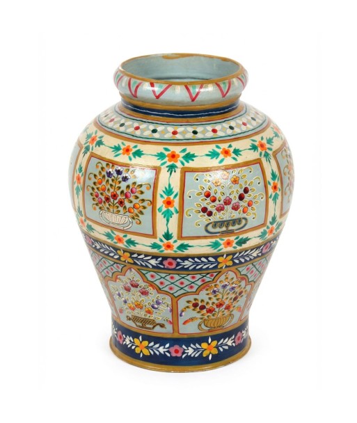 Jarrón de metal decorativo con estilo floral