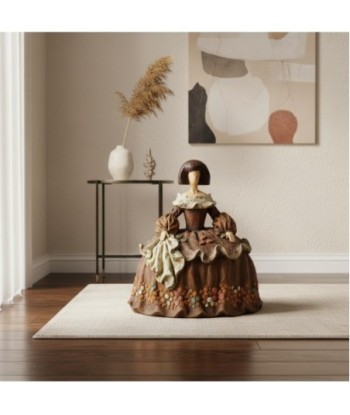 Figura Menina de Resina con Detalles en Marrón y Pastel