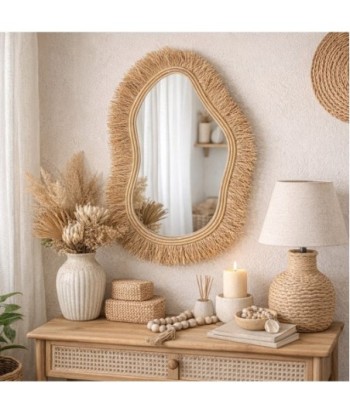 Espejo decorativo de palma y hierba marina con diseño irregular y estilo natural
